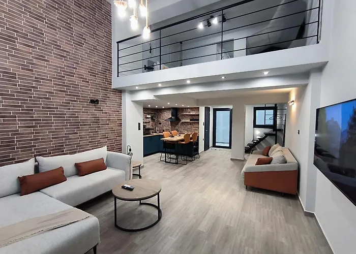 Zoe Loft