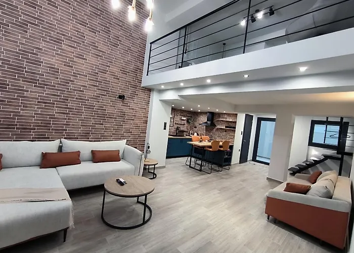 Zoe Loft